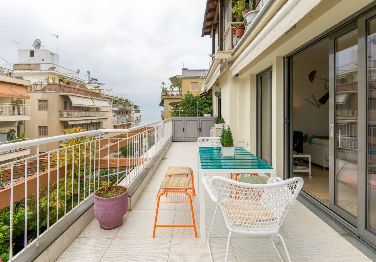 Stylish 3-Bedroom Apartment & Terrace Солун Екстериор снимка