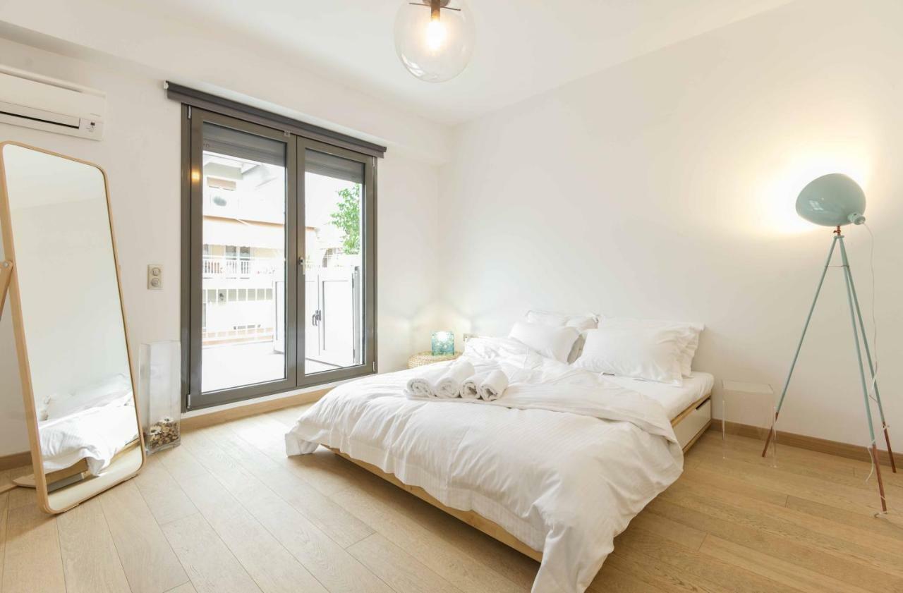 Stylish 3-Bedroom Apartment & Terrace Солун Екстериор снимка